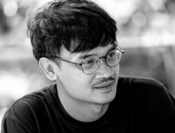 Aku Dilahirkan dari Trotoar yang Digusur